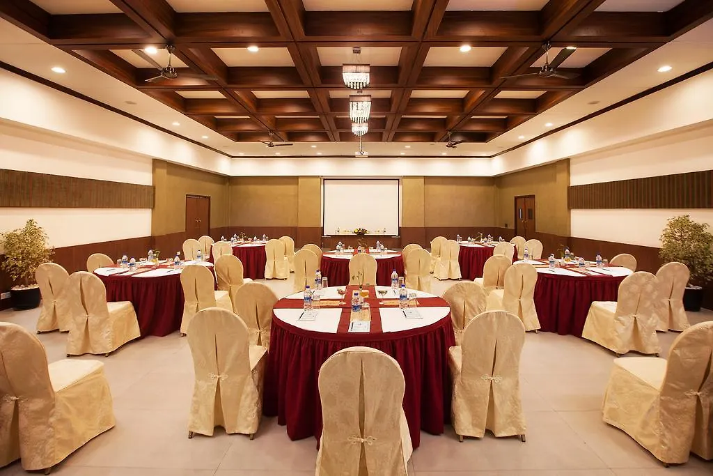 Sterling Munnar Hotel 4*,  India