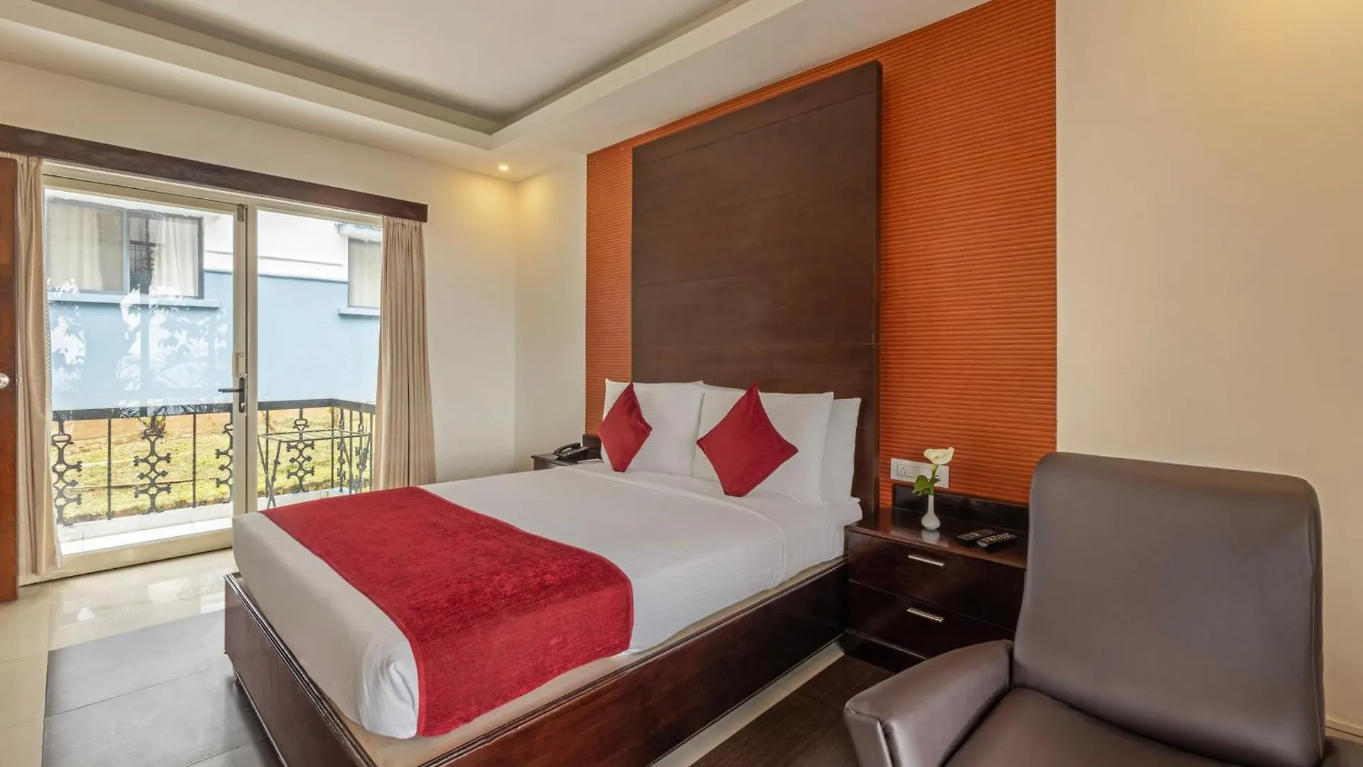 Sterling Munnar Hotel 4*,
